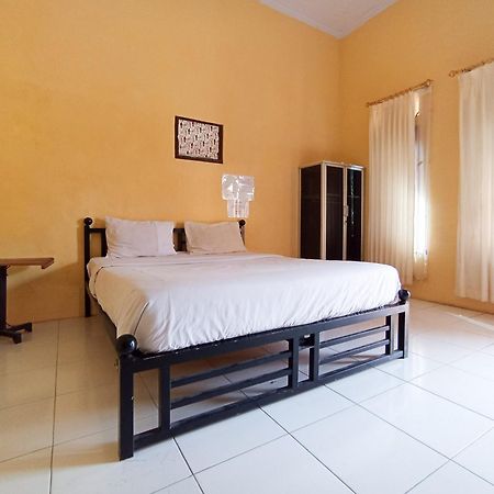 Reddoorz At El Shaday Homestay Banyuwangi Banyuwangi  Extérieur photo