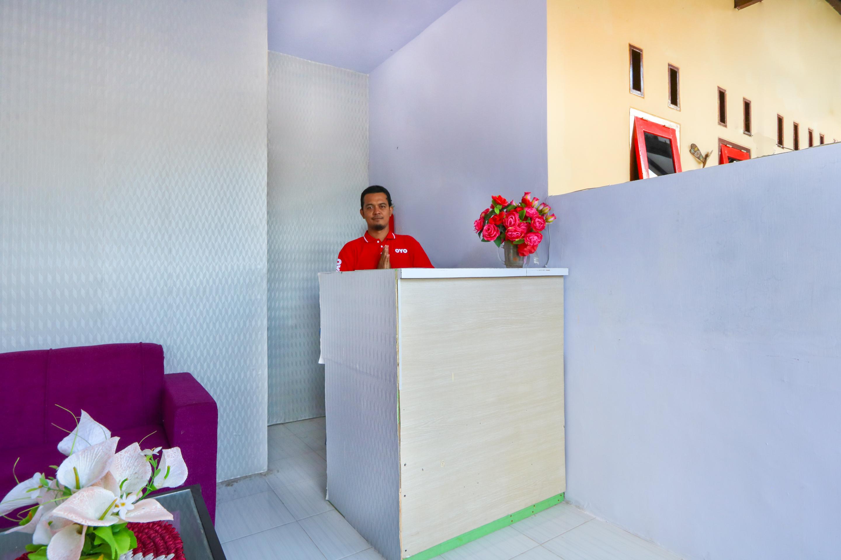 Reddoorz At El Shaday Homestay Banyuwangi Banyuwangi  Extérieur photo