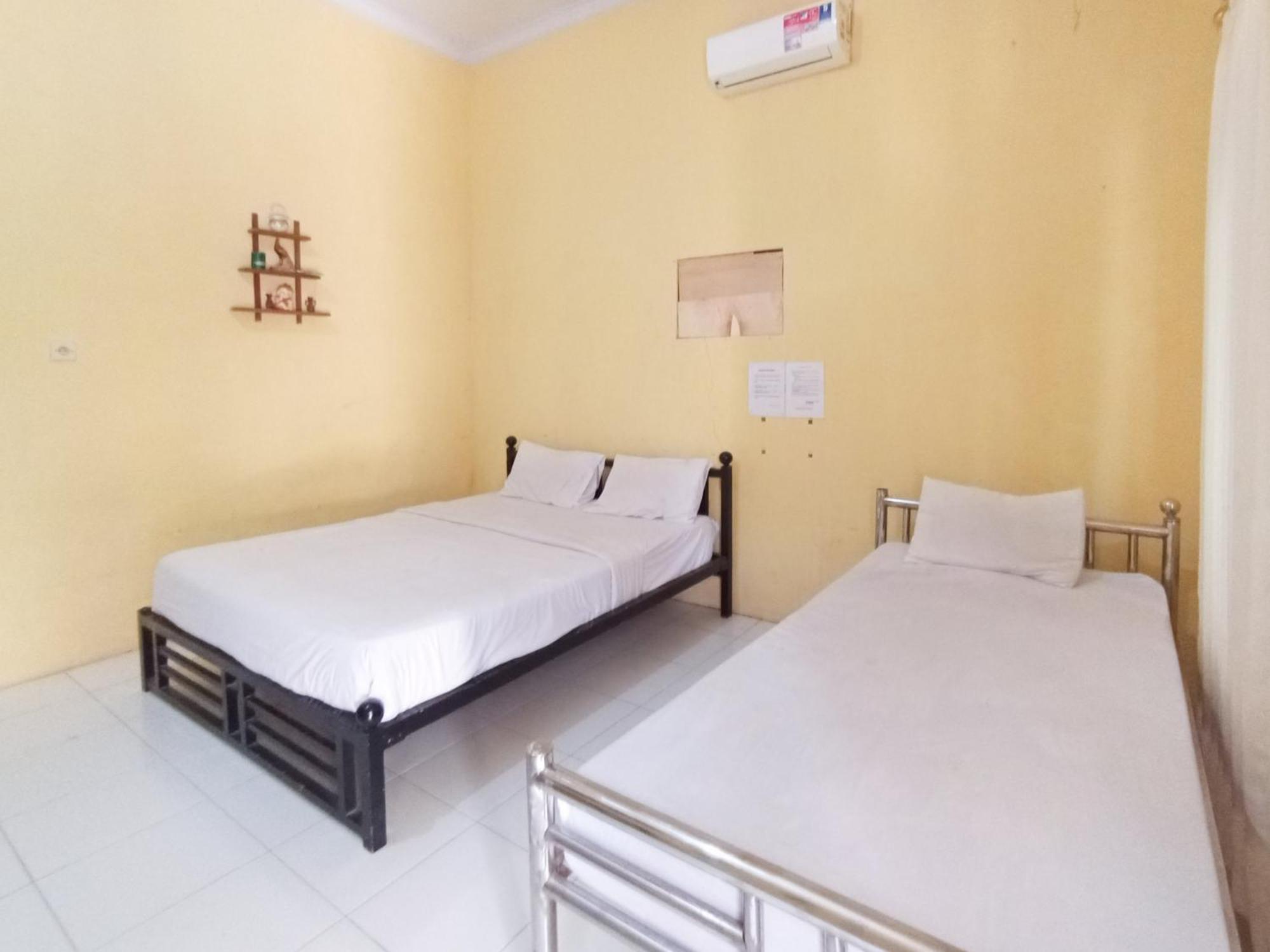 Reddoorz At El Shaday Homestay Banyuwangi Banyuwangi  Extérieur photo
