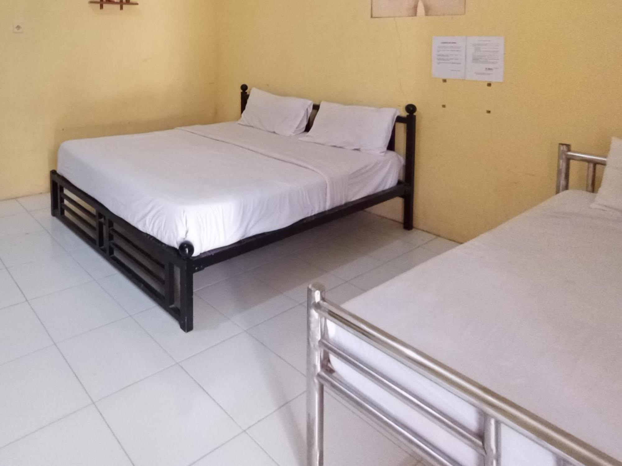 Reddoorz At El Shaday Homestay Banyuwangi Banyuwangi  Extérieur photo