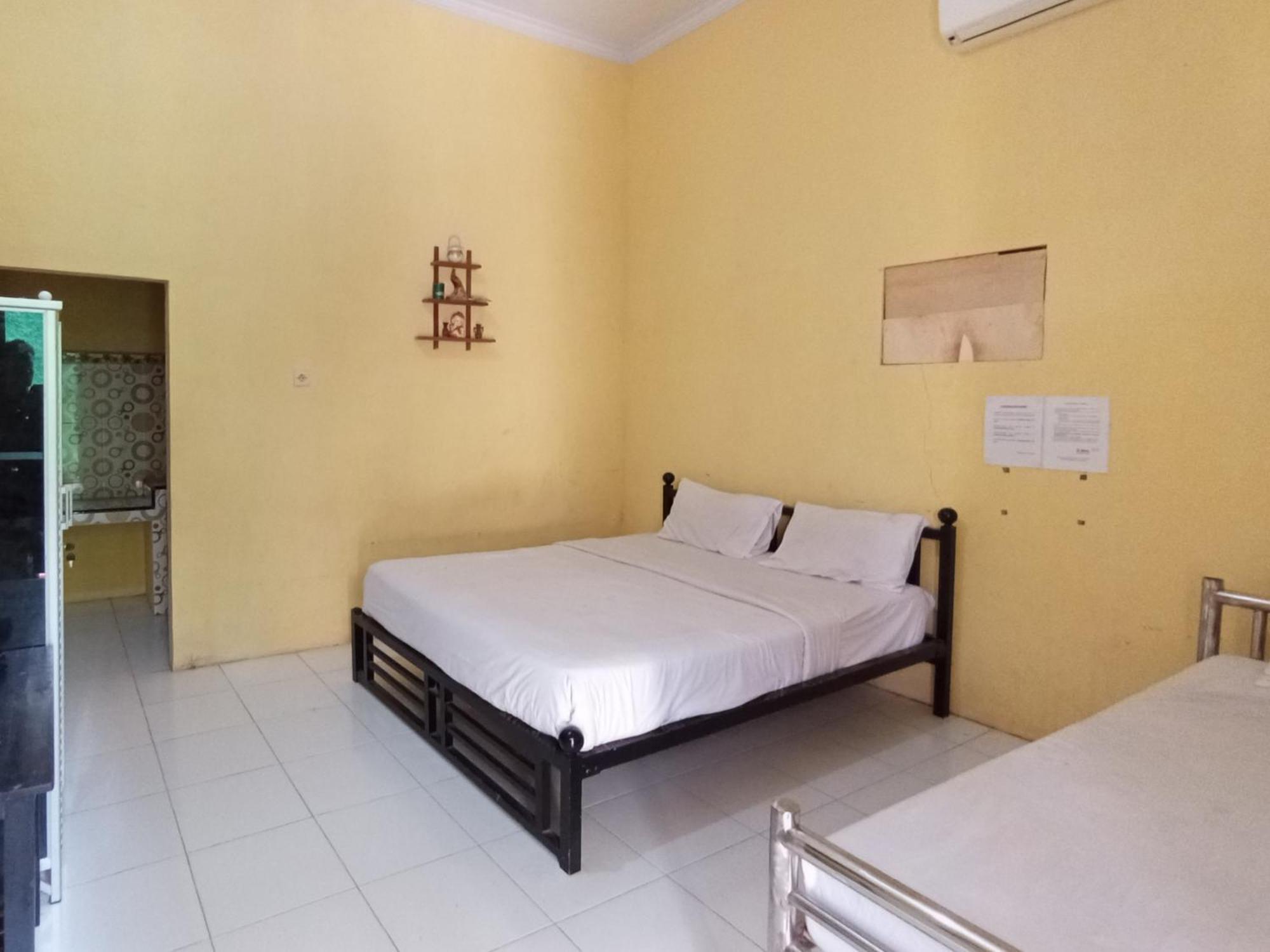 Reddoorz At El Shaday Homestay Banyuwangi Banyuwangi  Extérieur photo