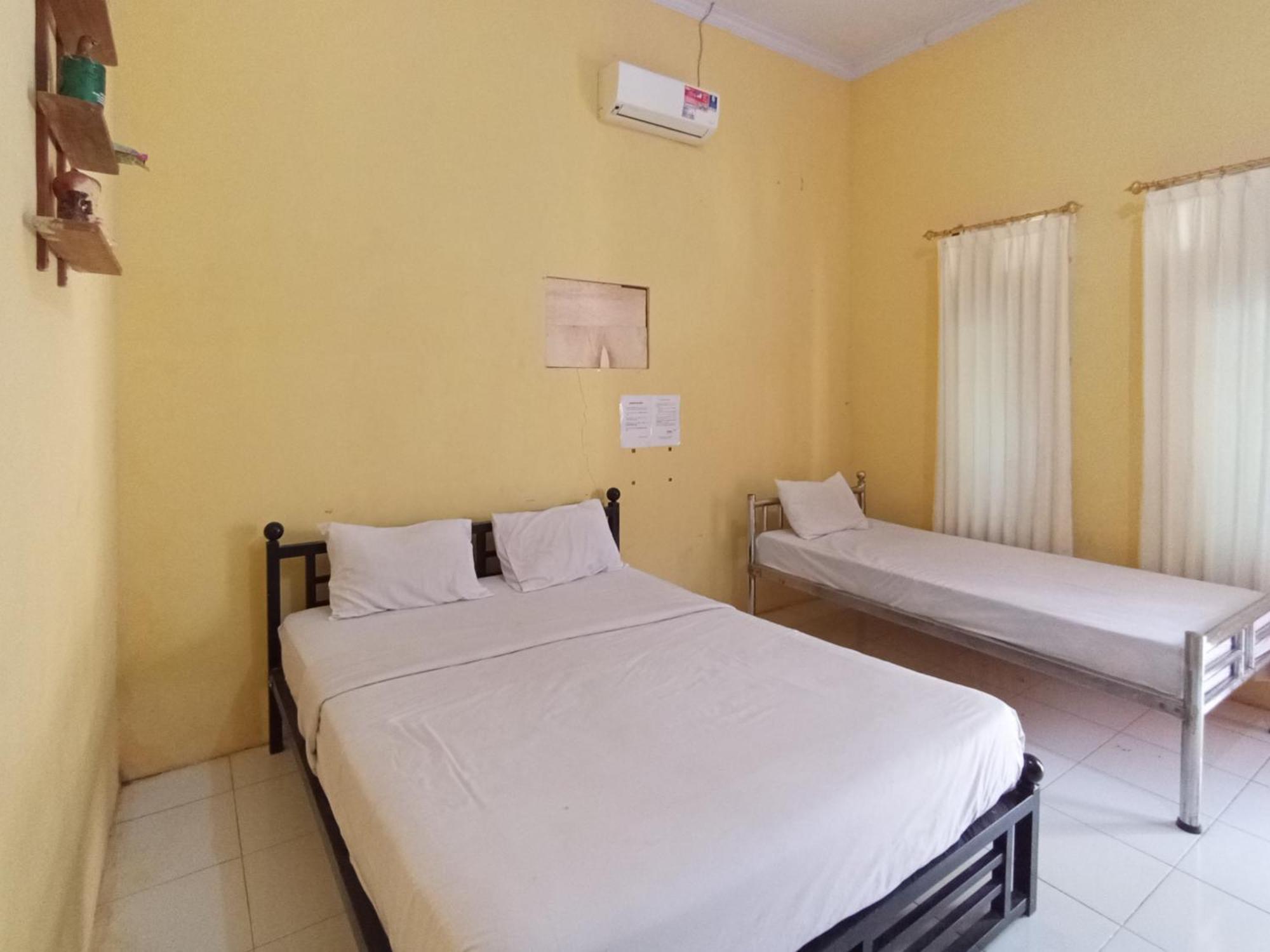 Reddoorz At El Shaday Homestay Banyuwangi Banyuwangi  Extérieur photo