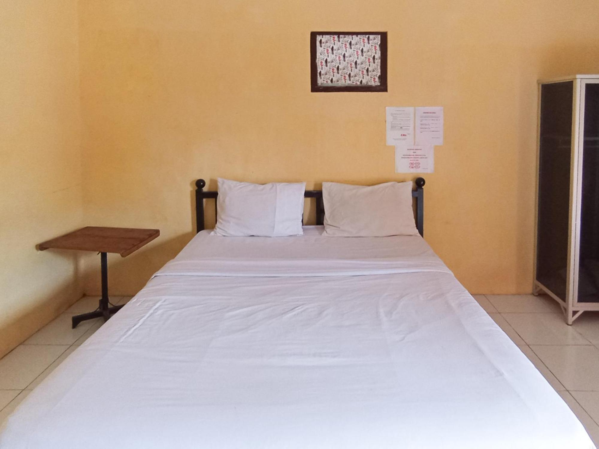 Reddoorz At El Shaday Homestay Banyuwangi Banyuwangi  Extérieur photo