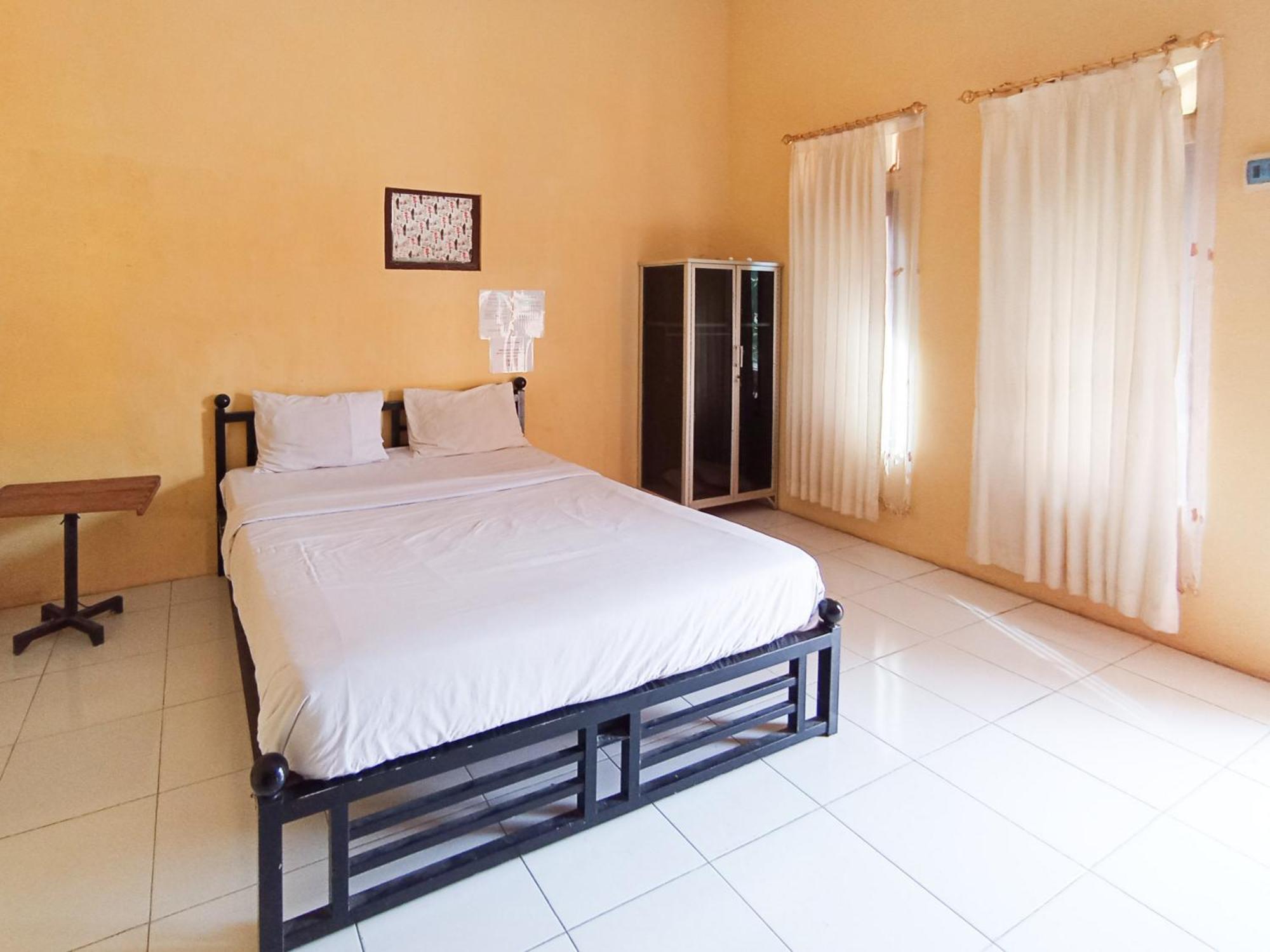 Reddoorz At El Shaday Homestay Banyuwangi Banyuwangi  Extérieur photo